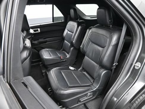Used 2020 Ford Explorer Limited RWD image 25