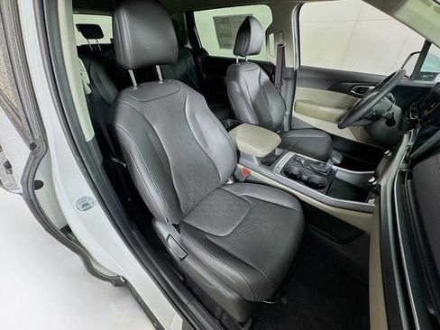 New 2026 Kia Carnival image 29