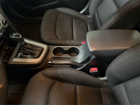 Used 2018 Hyundai Elantra SEL FWD image 21