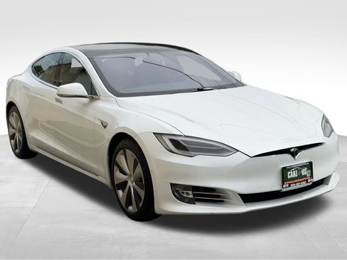 Used 2020 Tesla Model S Performance AWD/4WD image 3