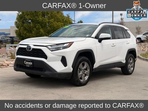 Used 2025 Toyota RAV4 XLE AWD/4WD image 2