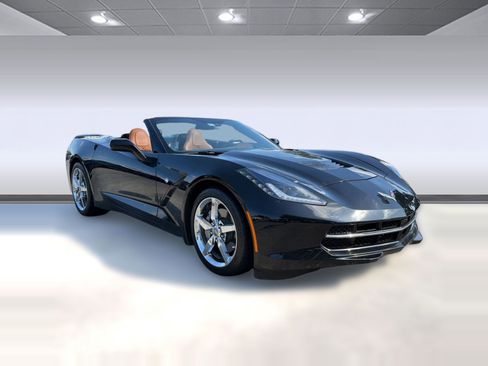 Used 2014 Chevrolet Corvette Stingray Convertible w/ 3LT Preferred Equipment Group RWD image 7