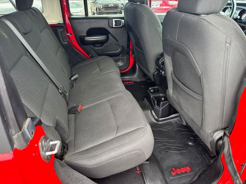 Used 2019 Jeep Wrangler Unlimited Sport S AWD/4WD image 15