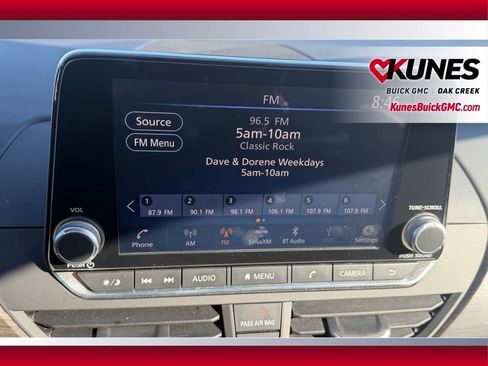 Used 2025 Nissan Altima 2.5 SV image 16