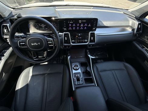 Used 2023 Kia Sorento EX AWD/4WD image 25