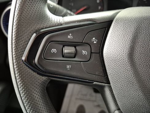 Certified 2025 Chevrolet Trax LS image 17