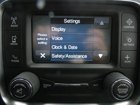 Used 2018 RAM 2500 Tradesman w/ Chrome Appearance Group image 22