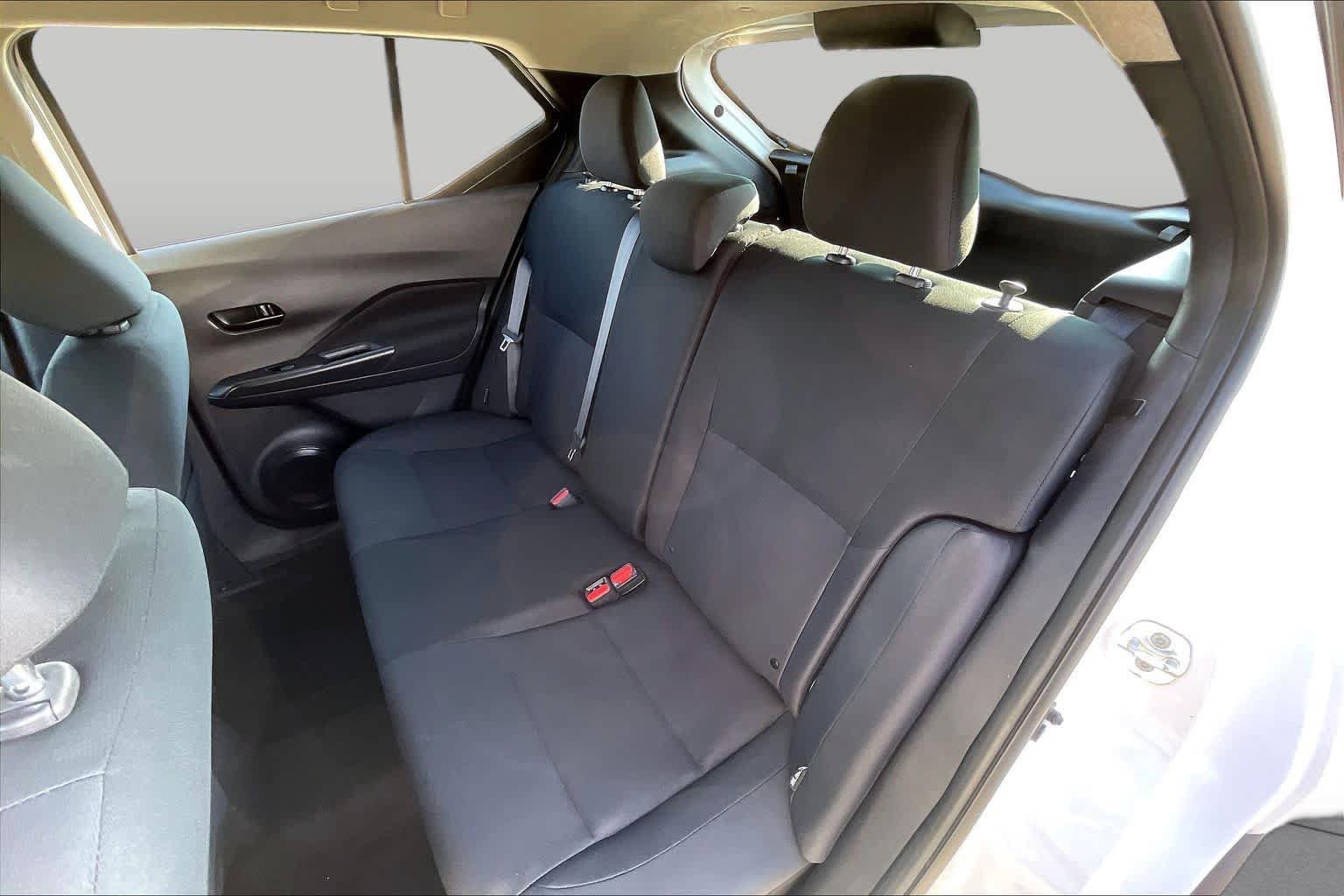 Used 2023 Nissan Kicks S FWD image 19
