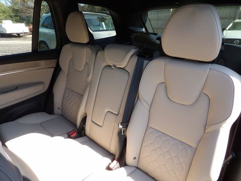 New 2026 Volvo XC90 B6 Plus w/ Protection Package Premier image 25