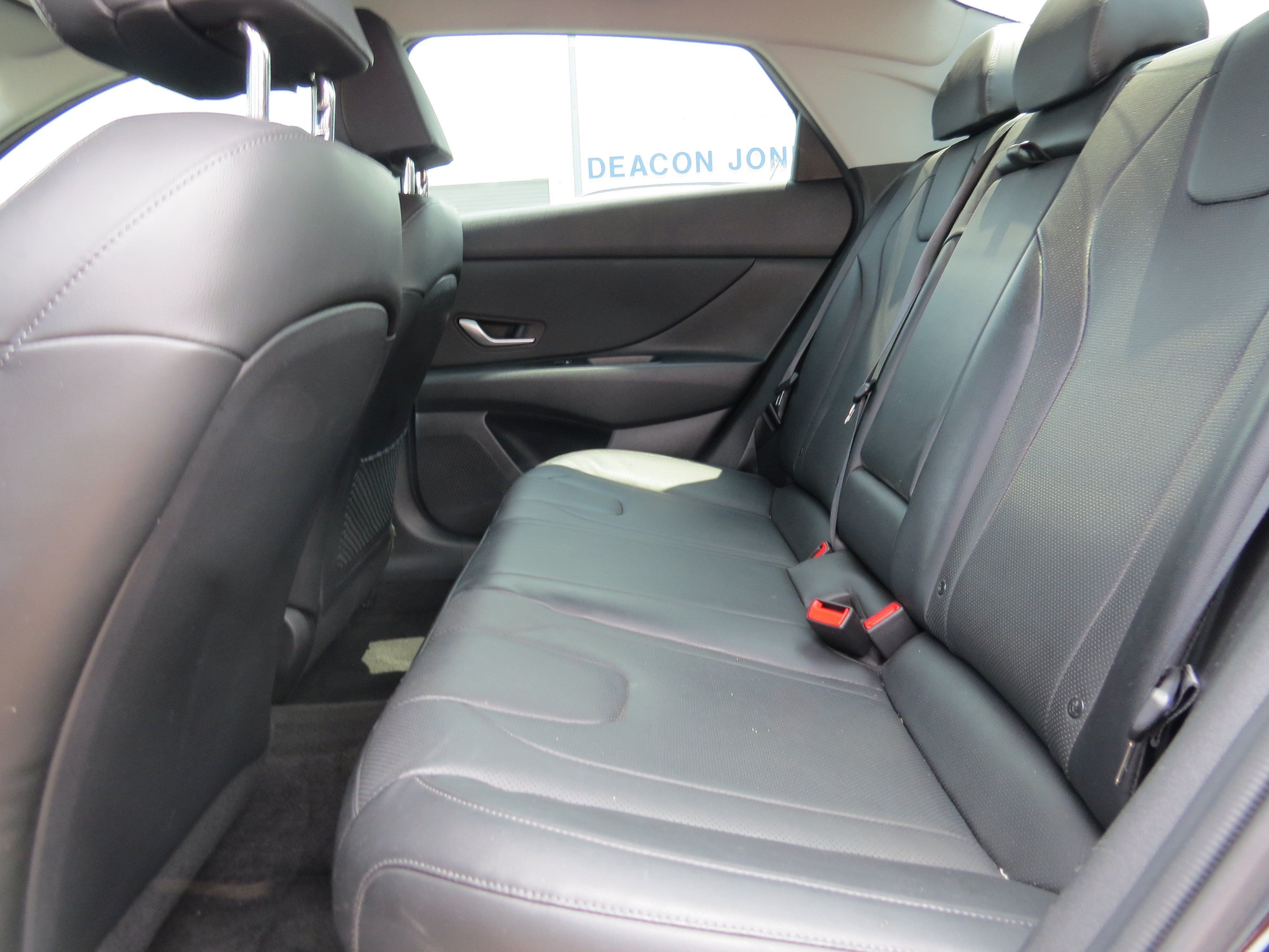 Used 2023 Hyundai Elantra Limited FWD image 12
