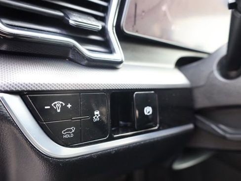 Used 2023 Kia Sportage SX image 17