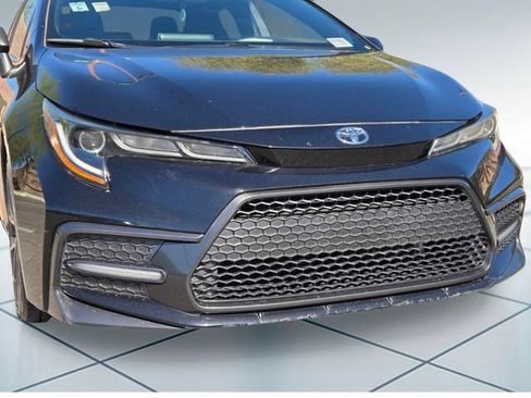 Used 2020 Toyota Corolla SE FWD image 2