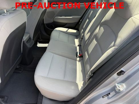 Used 2017 Hyundai Elantra SE FWD image 11