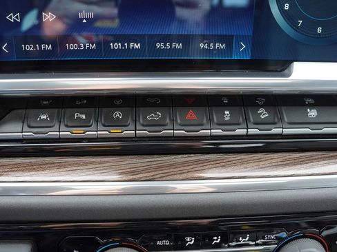 Certified 2024 Chevrolet Silverado 1500 LT Trail Boss w/ LT Trail Boss Premium Package image 27