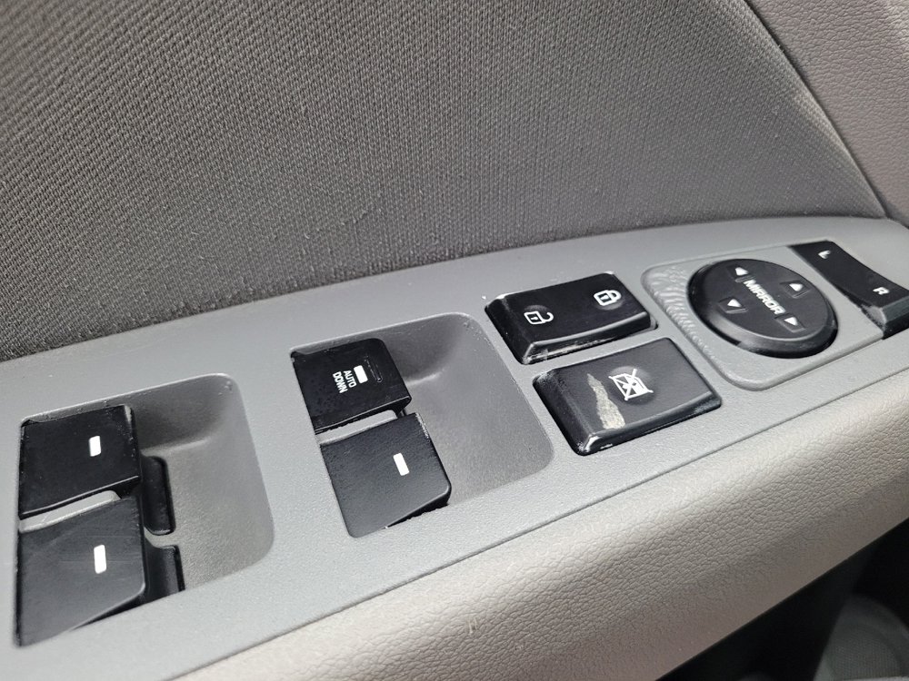 Used 2017 Hyundai Elantra SE FWD image 27