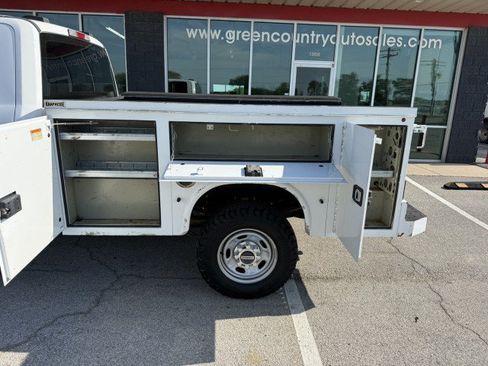 Used 2022 Ford F250 XL w/ Power Equipment Group AWD/4WD image 13