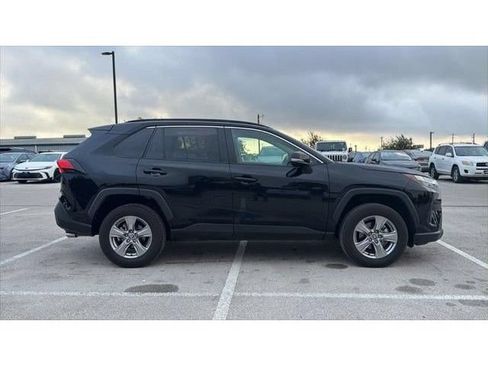 Certified 2025 Toyota RAV4 XLE AWD/4WD image 4