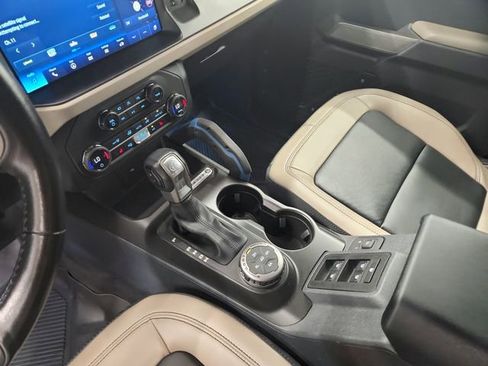 Used 2023 Ford Bronco Wildtrak image 22