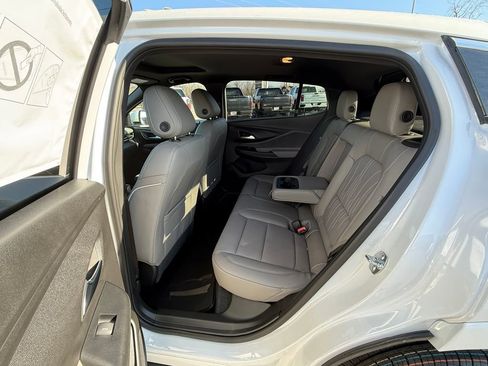 New 2026 Buick Envista Avenir image 18