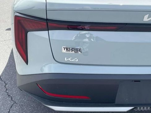 New 2026 Kia K4 LXS image 10