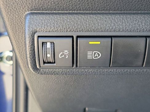 Used 2023 Toyota Corolla SE image 28