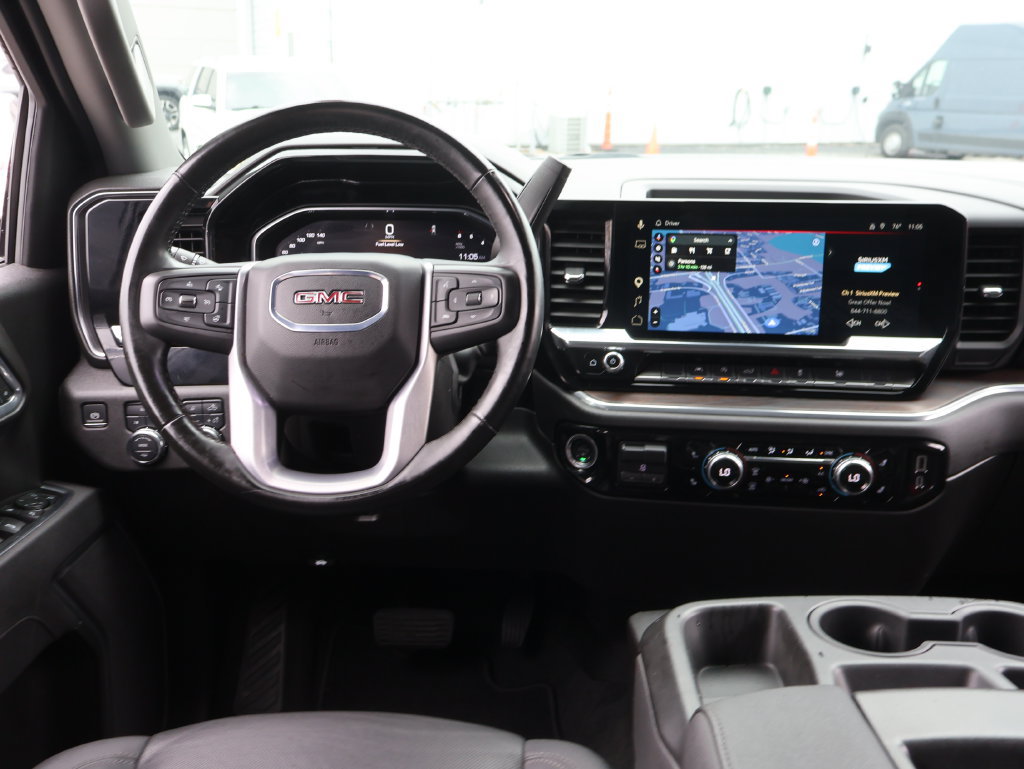 Used 2025 GMC Sierra 1500 SLT AWD/4WD image 18