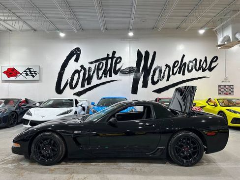 Used 2002 Chevrolet Corvette Z06 w/ Memory Pkg RWD image 2