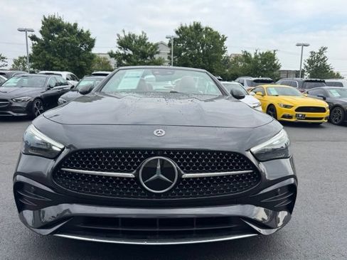 Used 2024 Mercedes-Benz CLE 450 4MATIC Cabriolet image 2