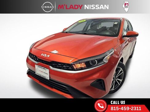 Used 2023 Kia Forte LXS w/ LXS Technology Package image 2