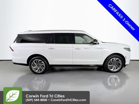 Used 2025 Lincoln Navigator L Reserve image 20
