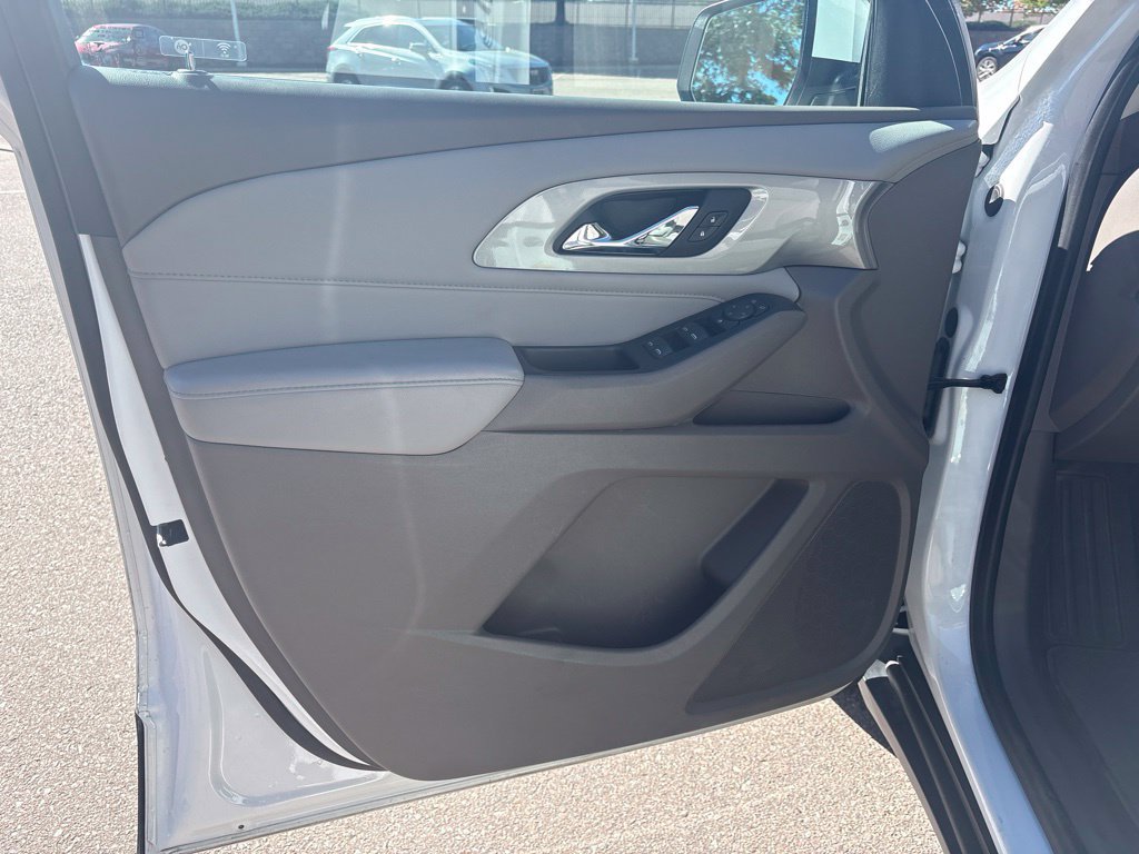 Used 2021 Chevrolet Traverse LT w/ LPO, Cargo Package AWD/4WD image 9