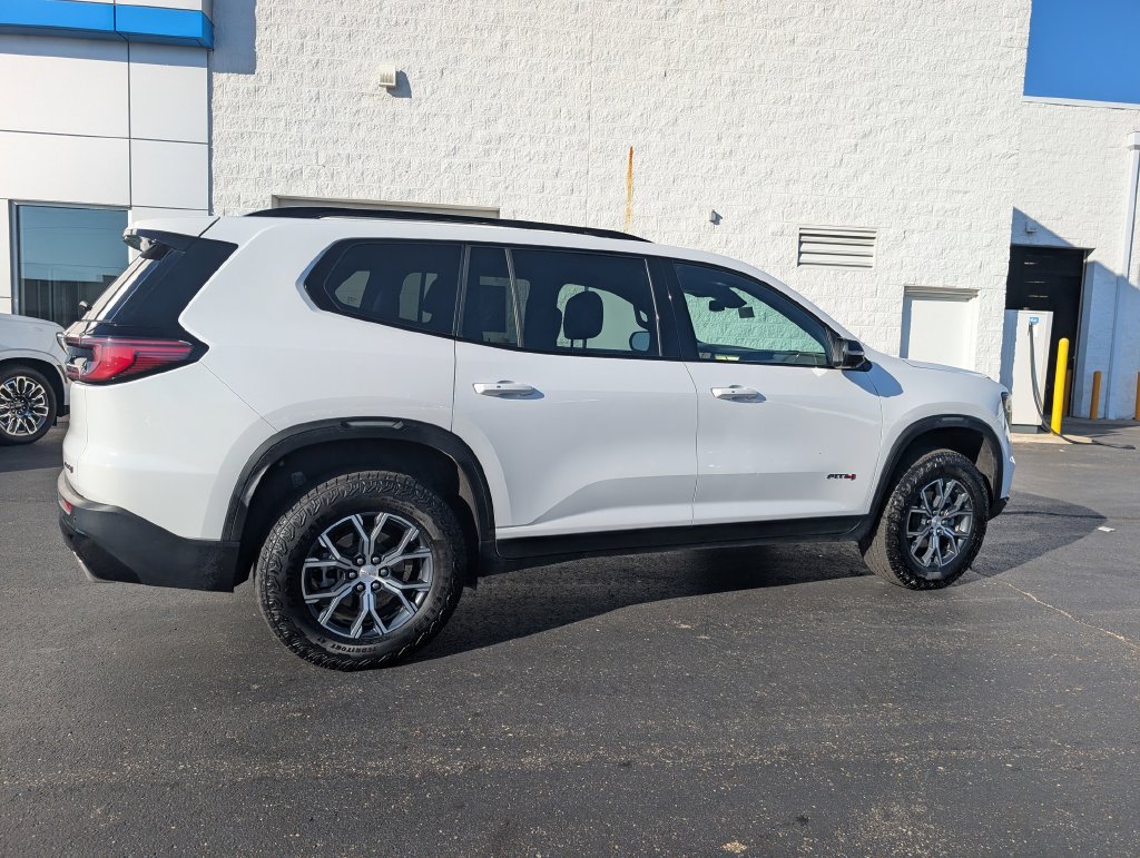 Used 2025 GMC Acadia AT4 w/ LPO, Floor Liner Package AWD/4WD image 8