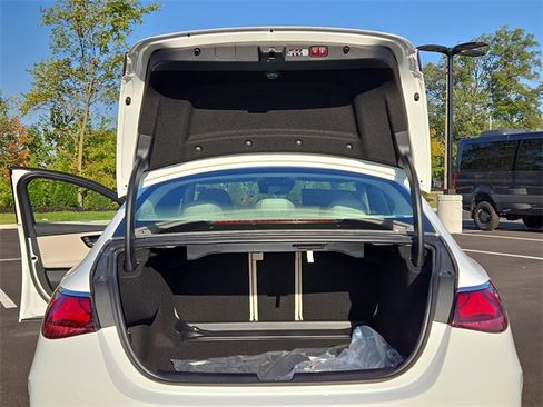 New 2026 Mercedes-Benz E 350 4MATIC Sedan image 30