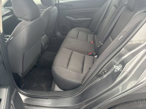 Used 2024 Nissan Altima 2.5 SV FWD image 23