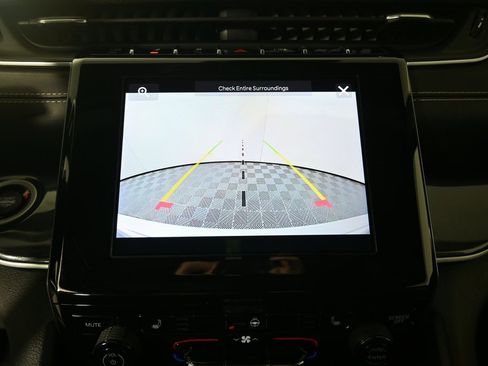 Used 2023 Jeep Grand Cherokee Altitude image 28