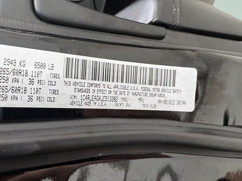 Used 2018 Jeep Grand Cherokee Laredo RWD image 25