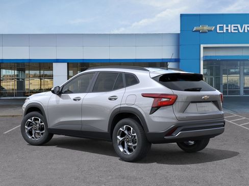 New 2026 Chevrolet Trax LT FWD image 3