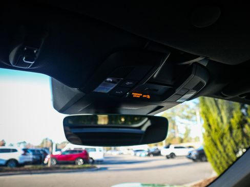 Used 2025 Porsche 911 Carrera image 28