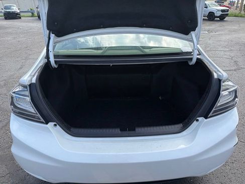 Used 2015 Honda Civic Hybrid Sedan image 8