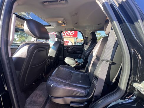 Used 2012 Cadillac Escalade Premium image 14