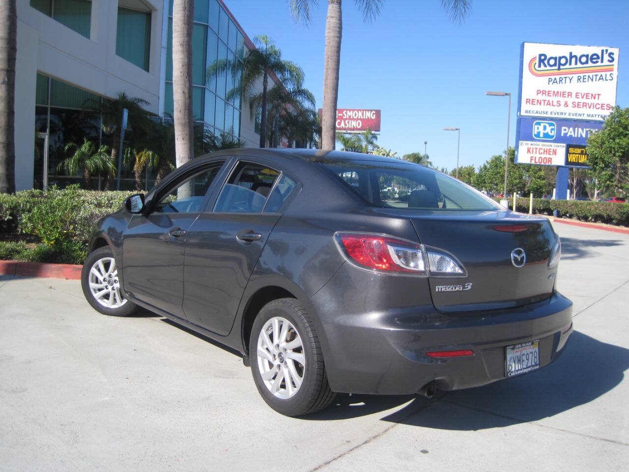 Used 2013 MAZDA MAZDA3 i Touring FWD image 11