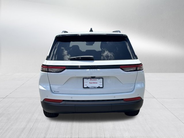New 2026 Jeep Grand Cherokee Altitude RWD image 6