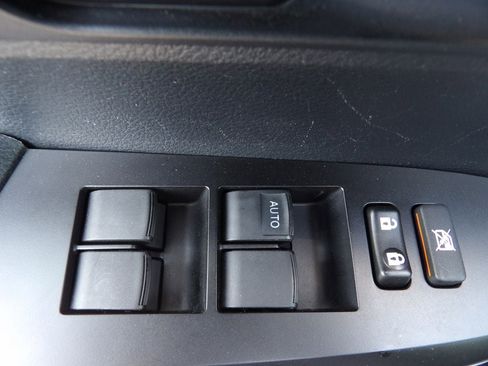 Used 2018 Toyota Tundra SR5 w/ TRD Sport Package image 10