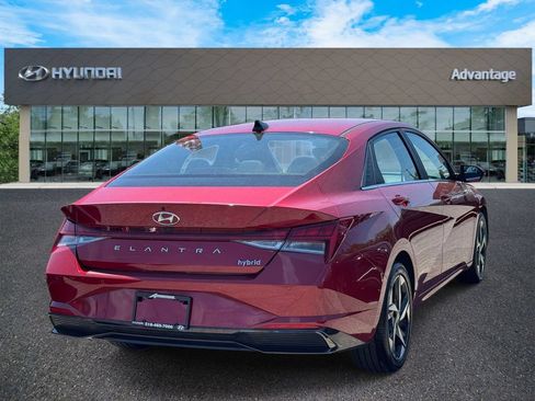 Certified 2023 Hyundai Elantra Limited FWD image 5