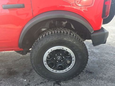 Used 2023 Ford Bronco Big Bend w/ Sasquatch Package image 11