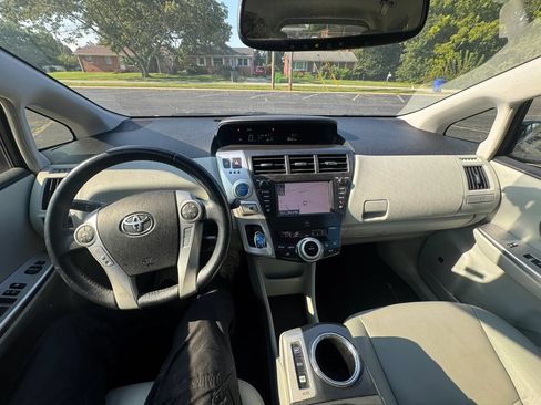 Used 2013 Toyota Prius V Five FWD image 24