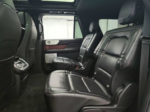 Used 2020 Lincoln Navigator L Reserve w/ Equipment Group 208A Reserve AWD/4WD image 29