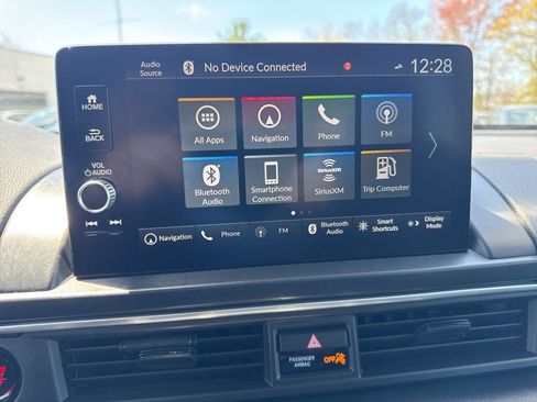 Used 2025 Honda Pilot Touring image 25