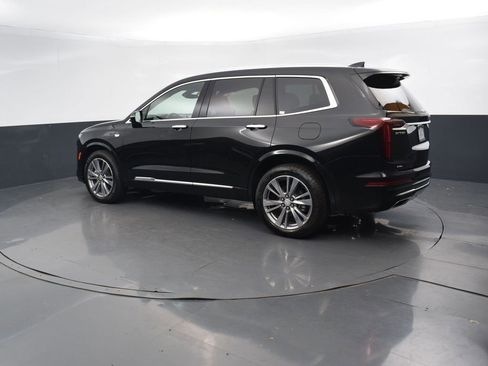 Used 2024 Cadillac XT6 Premium Luxury image 3