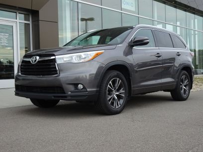 Used 2016 Toyota Highlander XLE w/ Protection Package #3